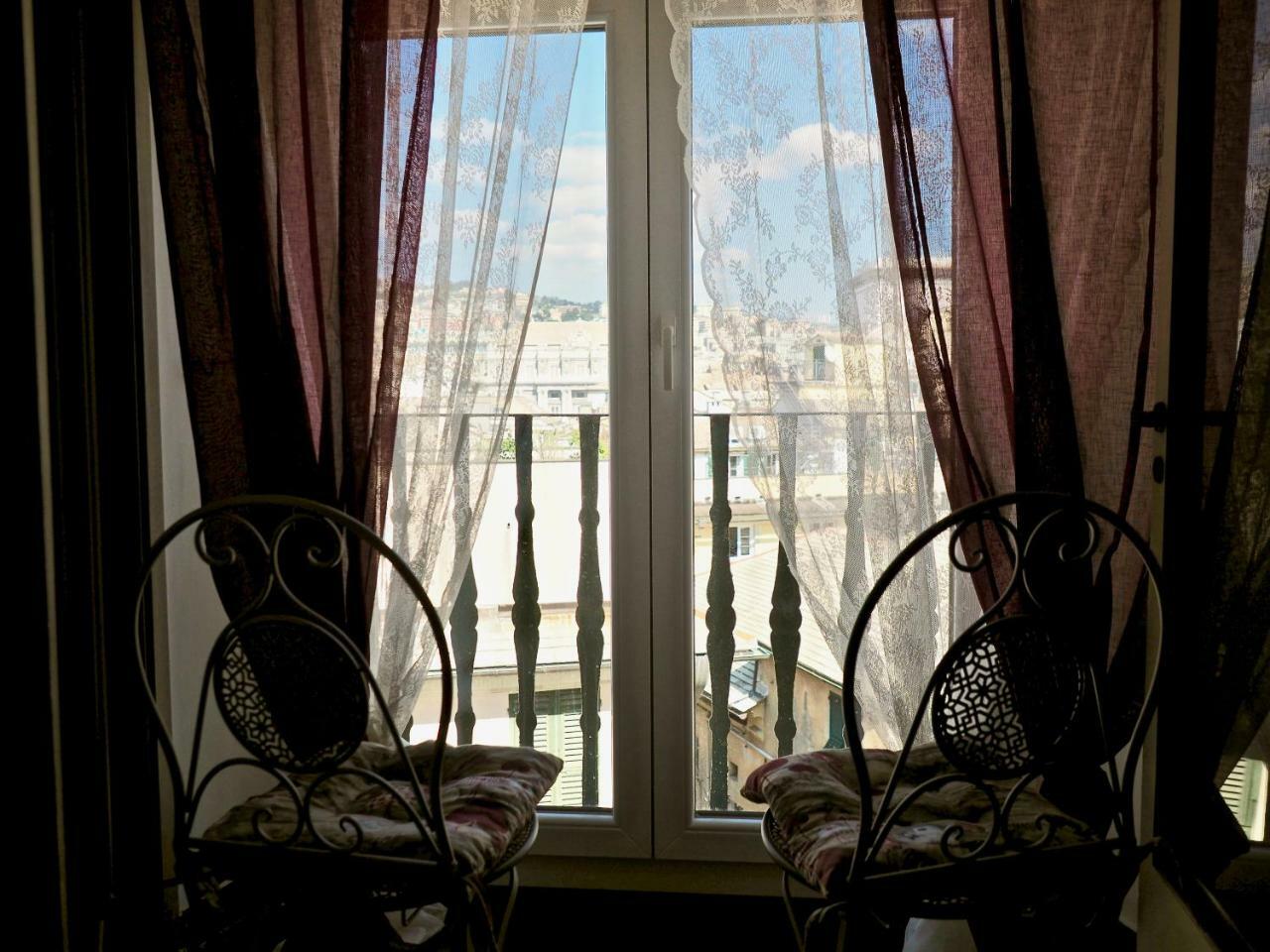 Romantic Suite Con Vista San Donato Genua Buitenkant foto